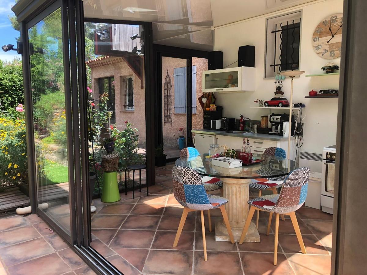 Logement Zen Sur La Colline Aux Mimosas Hyères Esterno foto