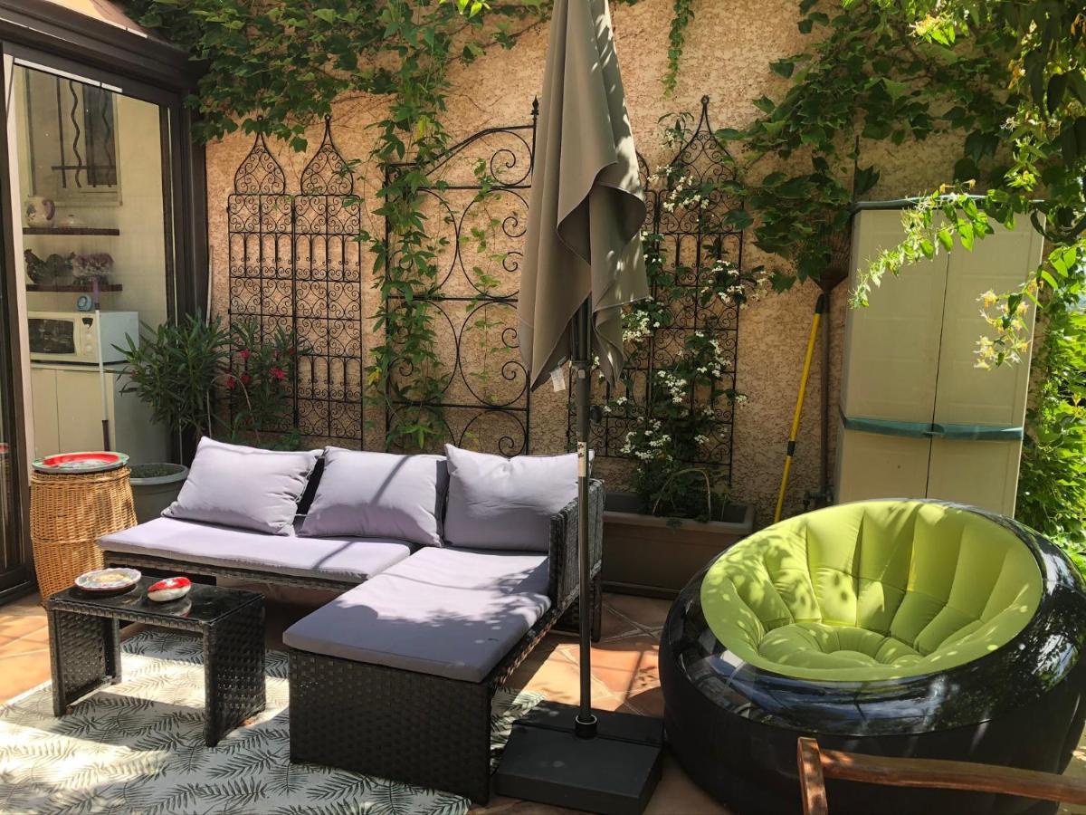 Logement Zen Sur La Colline Aux Mimosas Hyères Esterno foto