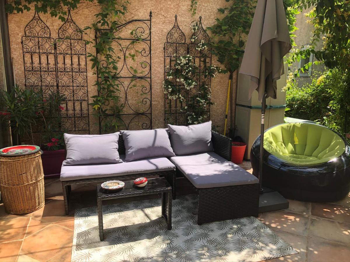 Logement Zen Sur La Colline Aux Mimosas Hyères Esterno foto
